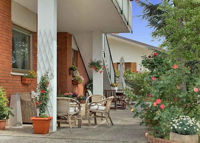 Chip And Chop Bed & Breakfast *